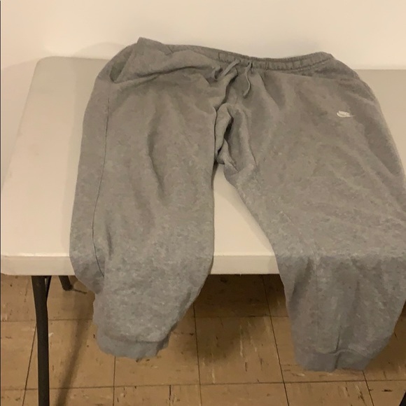 GREY NIKE JOGGING OUTFIT - Picture 2 of 2